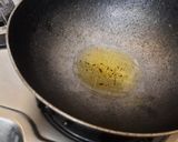 A picture of step 3 of Murmura chiwda.