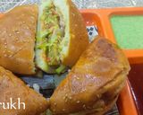 A picture of step 15 of Street Style Daal Anday wala Karachi Bun Kabab🍔.