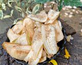 A picture of step 3 of Homemade Raw banana chips.