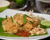 A picture of step 4 of Vegetarian Pad Thai with Glass Noodles.
