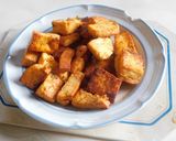 A picture of step 7 of LEHSUNI PANEER gravy.