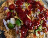 पापड़ पिज़्ज़ा(papad pizza recipe in hindi) रेसिपी चरण 5 फोटो