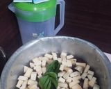 Foto langkah ke 2 dari resep Kolak pisang ubi ungu.