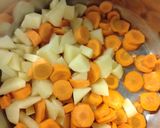 Lett húsgombócleves - Frikadeļu zupa recept fázis 1 fotója