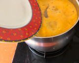 Foto del paso 8 de la receta: Caldo de rape con merluza y Gambones