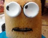 Despicable Me: Minion Cupcakes recipe step 9 photo