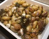 Une image de l'étape 9 de Pommes grenailles au thym, ail et romarin.