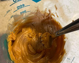 A picture of step 4 of Peanut butter Cheerio bars.