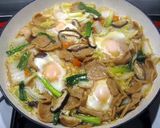 A picture of step 4 of Soy Meat Sukiyaki Don.