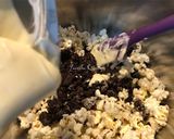 Foto langkah ke 4 dari resep Brondong cookie and cream(aka cookie & cream popcorn).