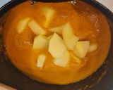 Foto del paso 5 de la receta Albóndigas de rape en salsa con patatas y gambones