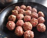 Foto del paso 5 de la receta: Albóndigas en salsa de tomates