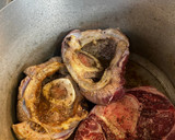 Foto del paso 2 de la receta: Osobuco de ternera en salsa 🥩🍛