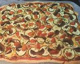 Foto del paso 2 de la receta: Pizza de calabacín, champiñones y tomates cherry