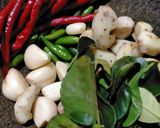Foto langkah ke 1 dari resep Sambel pecel.