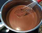 Foto del paso 4 de la receta: Tarta 3 chocolates Día de la Madre