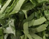 A picture of step 2 of Spinach Pasta.
