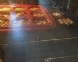 Une image de l'étape 4 de Cakes à la saucisse de morteau , au comté et au vin blanc.