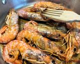Foto del paso 1 de la receta: Arroz caldoso con gambas al curry