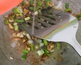 Foto langkah ke 2 dari resep 16. Kepiting Saus Tiram.