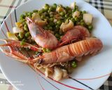 Foto del paso 6 de la receta Guisantes con cigalas, gambas y chipirones