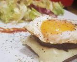 Pas rețetă Burger cu brânză și ou 1 fotografie