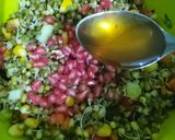 कॉर्न और मूंग स्प्राउट्स सलाद(corn aur moong sprouts salad recipe in hindi) रेसिपी चरण 3 फोटो