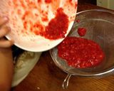 A picture of step 6 of Kid's Strawberry Cream Cheese.