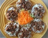 A picture of step 6 of Sopes with Beans and Meat.