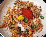 A picture of step 8 of Pichi Potta Chicken (Shredded Chicken Curry).