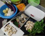 Foto langkah ke 2 dari resep Sayur Santan Ikan Asin Manado.