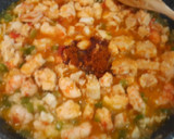 Foto del paso 3 de la receta: Fideuá de merluza y gambas con alioli