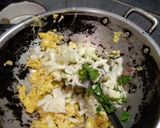 Foto langkah ke 2 dari resep Nasi Liwet Goreng Mentega.