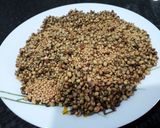 A picture of step 1 of Achari masala kalonji masala.