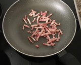 Foto del paso 1 de la receta: Pasta cremosa de bacon y champiñones (estilo risotto)