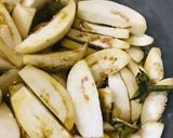 A picture of step 2 of White Brinjal with potatoes.