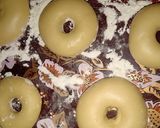 Foto langkah ke 4 dari resep Donat Empuk aneka topping.