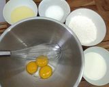 Foto langkah ke 1 dari resep Marbel chiffon cake.