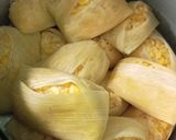 Foto langkah ke 5 dari resep Lemet jagung manis.