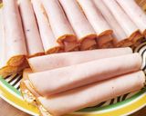 Sonkába tekert körözött recept fázis 4 fotója