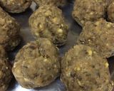 A picture of step 5 of Puran poli/green moong dal.