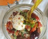 Foto del passaggio 3 della ricetta Ciliegine di mozzarella al profumo di erbe aromatiche
