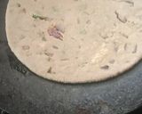 A picture of step 3 of Paneer Parantha.