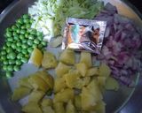 A picture of step 1 of Maggi noodles pockets.