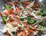 A picture of step 2 of Vegetable Macaroni.