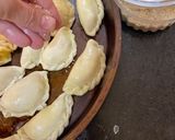 Foto del paso 2 de la receta: Sambusek (empañada árabe de queso)