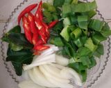 Foto langkah ke 2 dari resep Cumi Asam Manis Pedas.