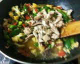 A picture of step 4 of Mix vegetables with chicken ki sabzi.