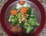 Foto langkah ke 3 dari resep Sup Brokoli Wortel simple.