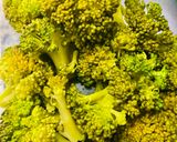 Foto del paso 2 de la receta: CANASTITAS DE ZAPALLO CALABAZA Y BROCOLI 🎃🥦🧅🧀 (con salsa blanca)